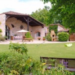 Domaine Piscine Zembad Jardin gite Charme vacances Vignal Monflanquin